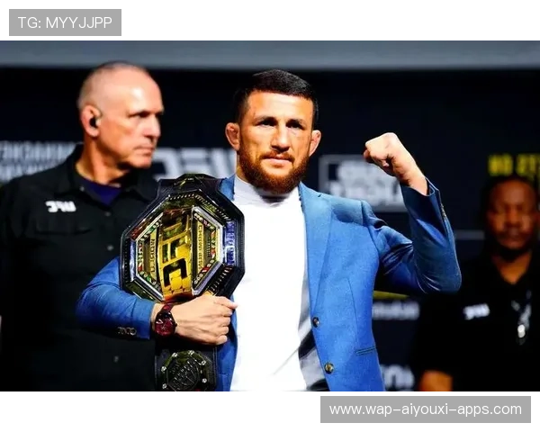 UFC 主赛惊天爆冷：冠军被新秀暴打