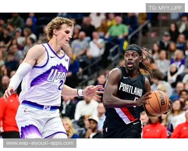 爵士队实力提升，向季后赛发起冲击，爵士 队